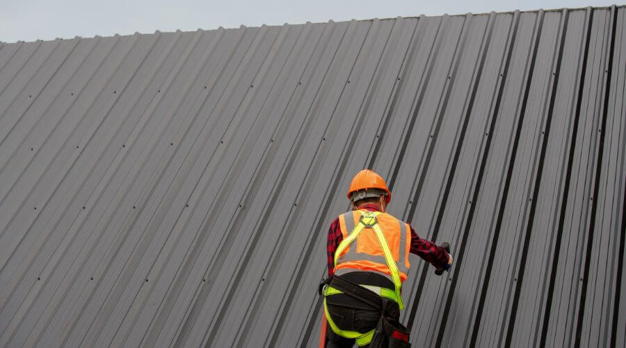 Professional gutter cleaning in White Plains, KY